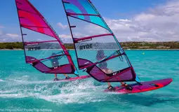 Planche Windsurf de Slalom